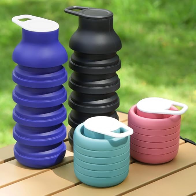 Collapsible Silicone Water Bottle, 600ml Portable Foldable Sports Bottle with Carabiner, Food Grade Silicone and PP (dusty pink)
