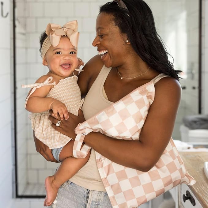 Tiny Twinkle Mess Proof Wet Bags | 1-Pack Reusable Waterproof Wet Bags for Swimsuits | Baby Clothes | Travel & Diaper Bag (Beige Checkers)