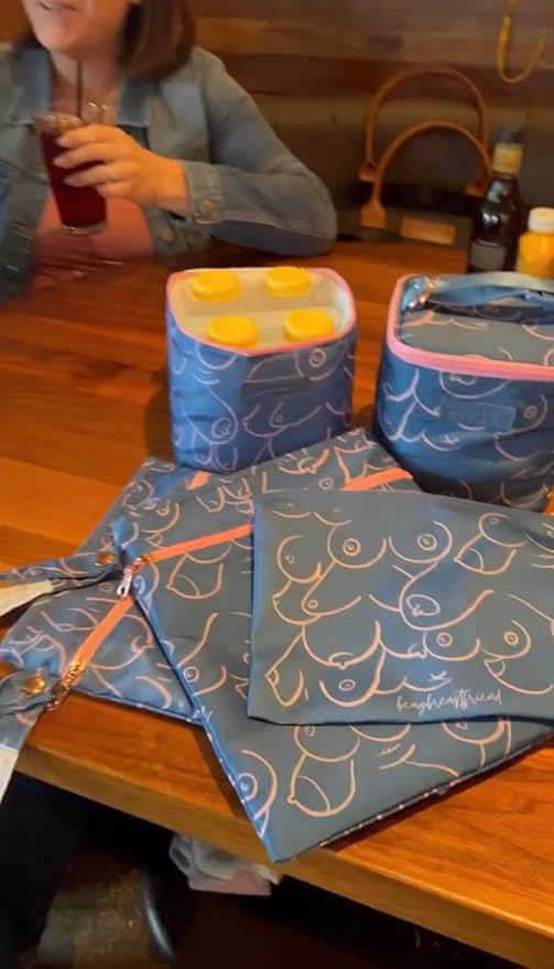 Sarah Wells Pumparoo Wet Dry Bag for Breast Pump Parts – Compact Organizer with Waterproof Pocket, Staging Mat & Fridge Hack – Machine Washable Pumping Accessory (Blue Pattern)