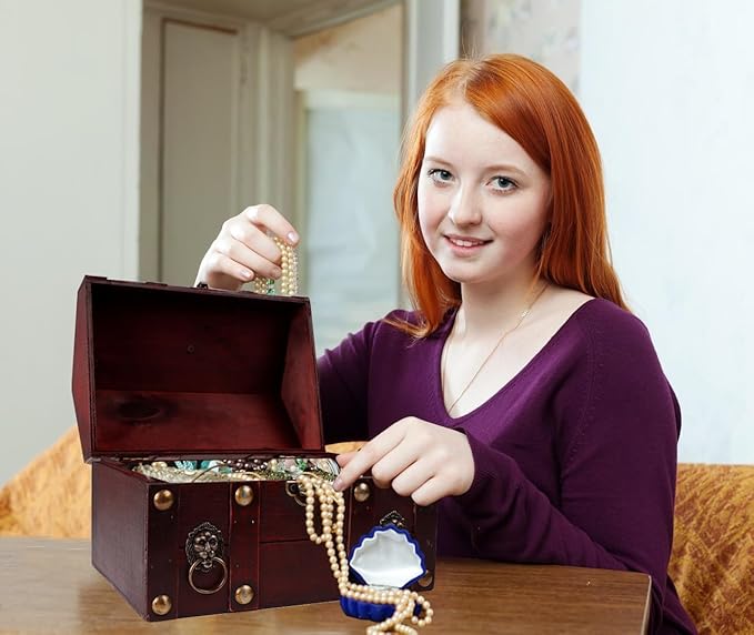 SICOHOME Large Treasure Chest 9.4“x6.9”x7“ Wooden Pirate Treasure Box with Hinged Lids, Rustic Vintage Decorative Keepsake and Jewelry Box, Trinket Storage Chest Box Christmas Ornament Storage