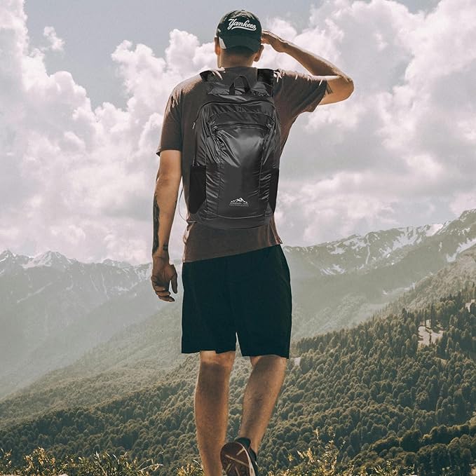 Daypack Ultralight Foldable Water-Resistant Nylon Durable Tear-Resistant, Ideal for Hiking, Camping,Compact Size Fits Pocket