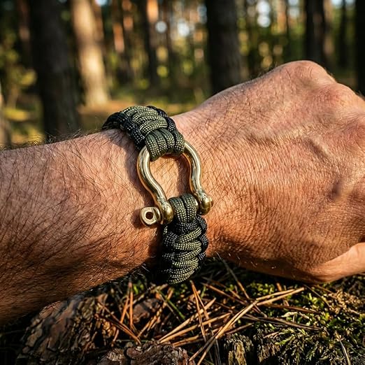 Gold 5/32" Bow Shackle, 5 Pack with Tool, 1433lbs D-Ring Shackle Clasp, Small Stainless Style Anchor Shackle for Paracord Bracelet, Survival Gear