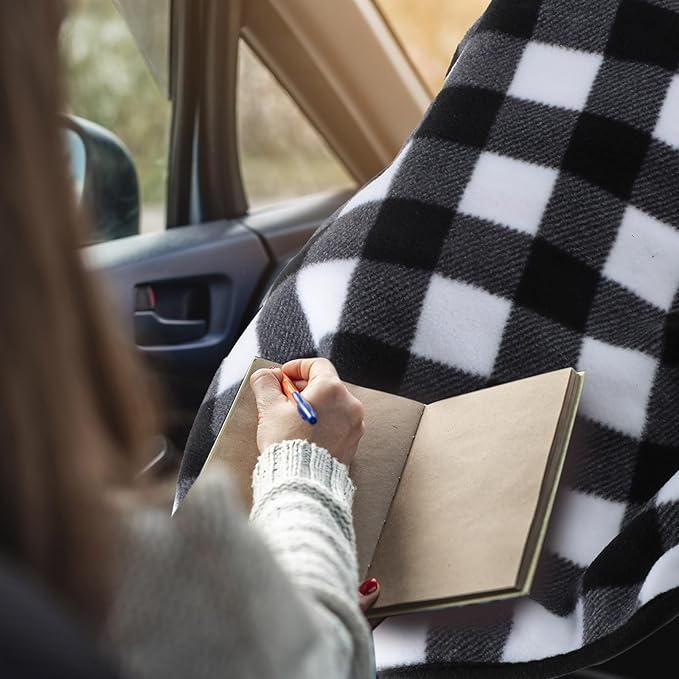 Tuanse 16 x 16 Inches Car Electric Blanket 12 Volt Heated Car Blanket with Temperature Controller and Black Storage Bag Cold Weather Tailgating and Emergency Kit (Black White,Plaid)
