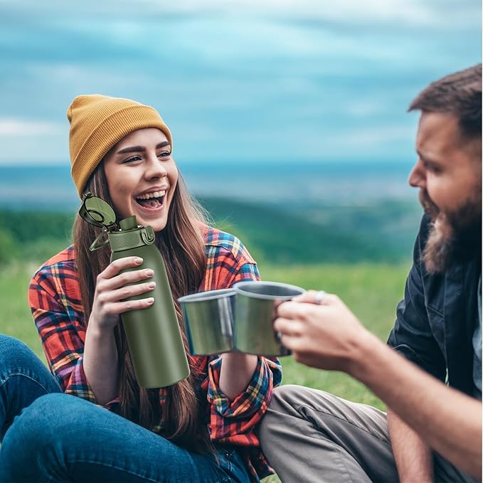 Insulated Water Bottle 24 oz with Dustproof Lid, Carry Handle & Tea Infuser, BPA-Free & Leakproof, Stainless Steel Water Bottles Ideal for Fitness, Hiking, Office & Outdoor Use（Olive Green）