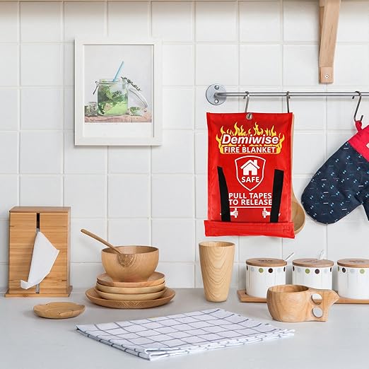Fire Blanket - Thick Fire Blanket Fire Suppression Blanket - Fire Blankets Emergency for People - Fire Safety Blanket with Emergency Whistles - Fireblanket for Kitchen, Home