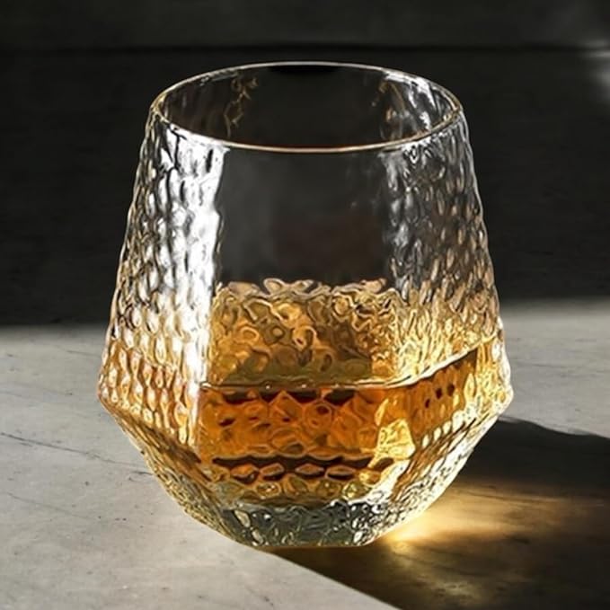 Oojami 40 count Diamond Unbreakable Stemless Plastic Wine Champagne Whiskey Glasses Elegant Durable Disposable Indoor Outdoor Ideal for Home, Office, Bars, Wedding, 12 Ounce Cups (Hammered Clear)