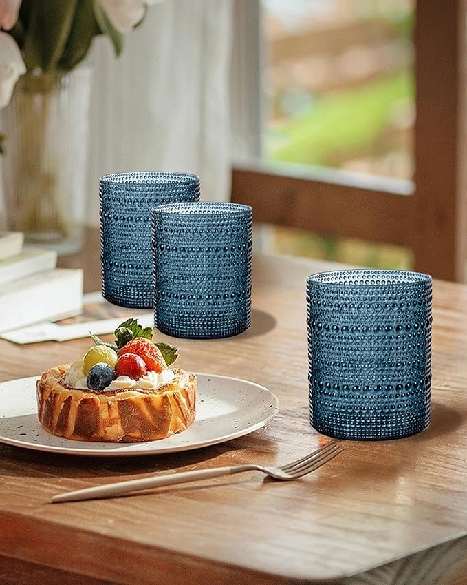 18PCS Hobnail Plastic Drinking Glasses - 14Oz Beaded Mixed Drinkware Sets Disposable - Blue Vintage Plastic Bubble Easter Glassware for Beer, Juice, Cocktail, Whiskey, and Various Mixed Drinks