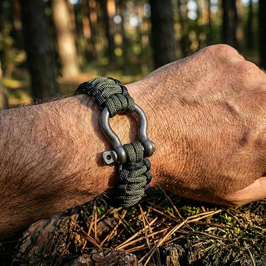 Matte Grey 5/32" Bow Shackle, 5 Pack with Tool, 1433lbs D-Ring Shackle Clasp, Small Stainless Style Anchor Shackle for Paracord Bracelet, Survival Gear