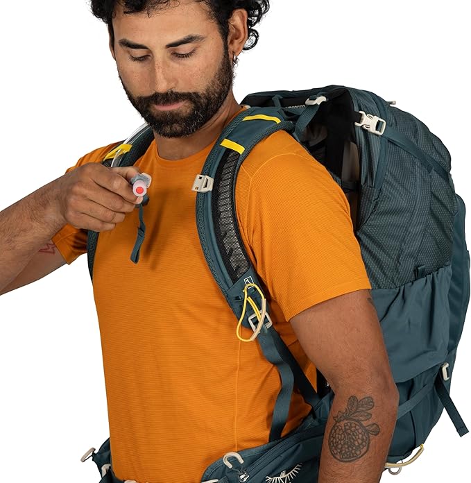 Osprey Manta Men's Hiking Backpack with Hydraulics Reservoir - Hydration Pack with Water Bladder