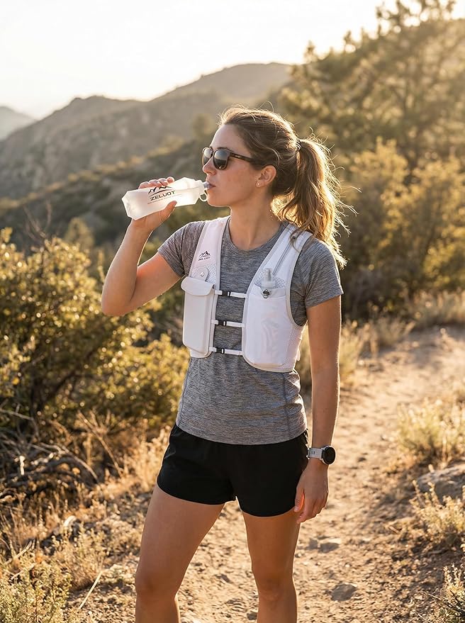 Zelvot Running Vest for Women Men, USA Original Patent, Adjustable Chest Straps Running Hydration Vest with 500ml Soft Flask, Lightweight Reflective Hydration Backpack for Marathon