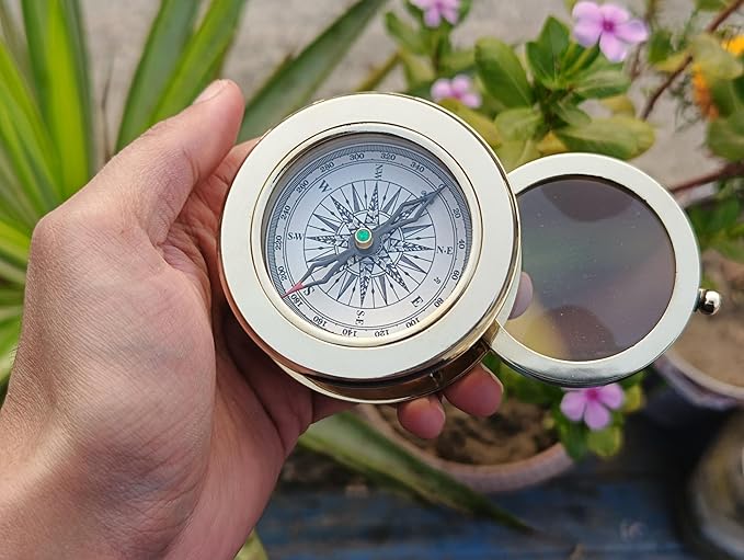 Vintage Brass Compass with Wooden Box – Antique Navigation Compass for Hiking, Camping, Gifts & Home Decor – Classic Map Reading Compass for Men