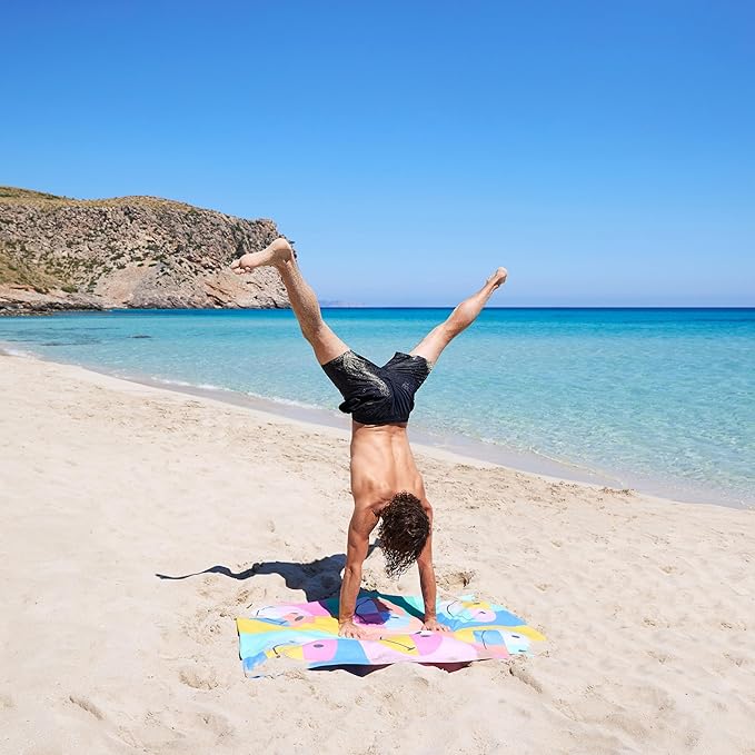 Dock & Bay Beach Towel - Quick Dry, Sand Free - Compact, Lightweight - 100% Recycled - Includes Bag - Calm - Large (160x90cm, 63x35)