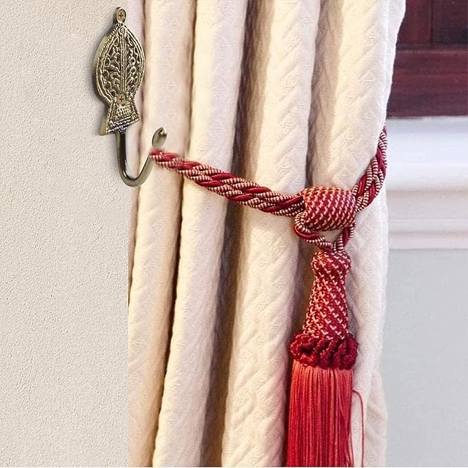 FAPBADRI Multipurpose Hooks, Used to Hang Clothes, Bags, Coats, Curtain Hold Backs, Keys, Colour - Antique Gold, Material - Brass, Retro Design, Screws and Wallplugs Included, Pack of 4 Pieces