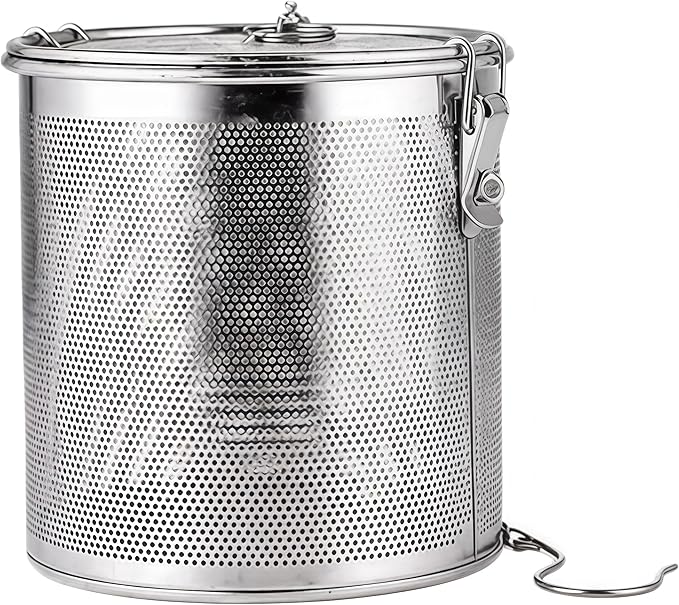 Stainless steel cylindrical seasoning filter, Multi purpose spice filter, Mesh Design Tea Ball Strainer Soup Seasonings Seperation Basket Filter with Chain Hook for Home Restaurant (16 * 16 CM)