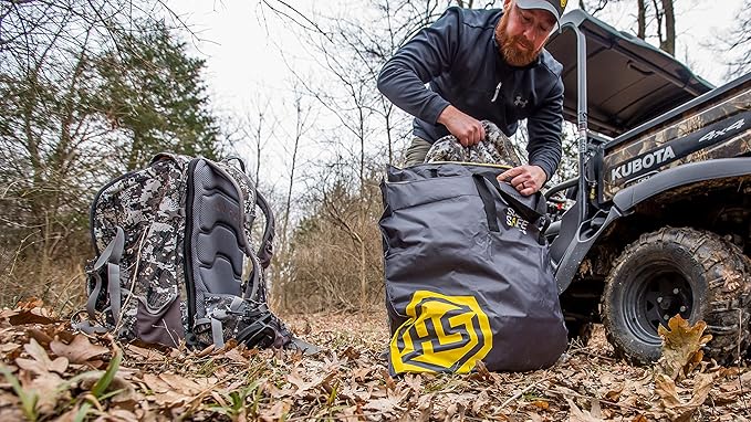 Hunters Specialties Scent-A-Way Scent-Safe Deluxe Travel Scent Bag | Scent Lock Bags for Hunting Clothing, Scent Proof Bag, Scent Free Bag for Hunting Accessories & Hunting Equipment